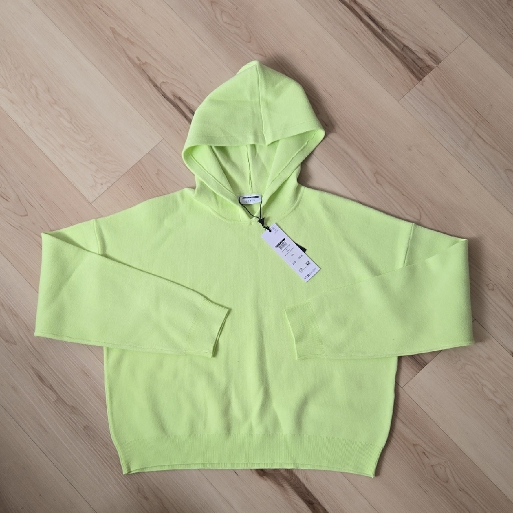 NWT Noisy May Charla Long Sleeve Hoodie Knit, Butterfly, Size XS